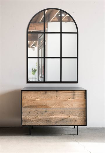 Spegel med svart ram av järn 125x85 cm